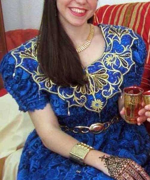 Traje tradicional arabe de Oran en Alicante Compra y alquiler de trajes tradicionales árabes y argelinos en Alicante. Folclore de Argelia