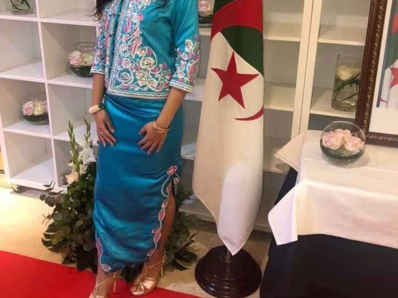 Traje tradicional argel folclore Ven y disfruta en nuestra asociación. Alquile fabulosos trajes típicos árabes en Alicante. traje oran. argel, traje kabyle, traje constantina, etc.