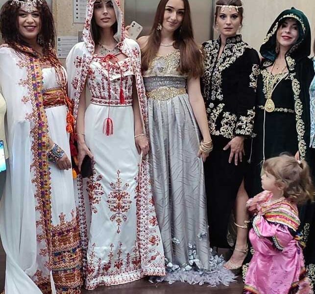 Alquiler de trajes árabes en Alicante. Compra y alquiler de trajes folclóricos árabes en Alicante