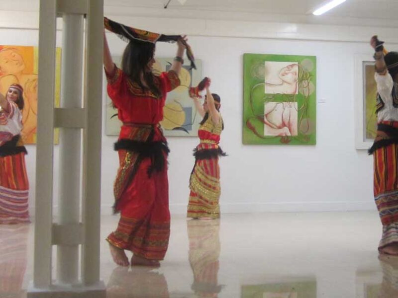 Clases de danza árabe en Alicante Clases de danza árabe en Alicante. danza Chaoui, danza Raï, Kabyle y Argel capital. Disfruta de las clases de baile tradicional árabe