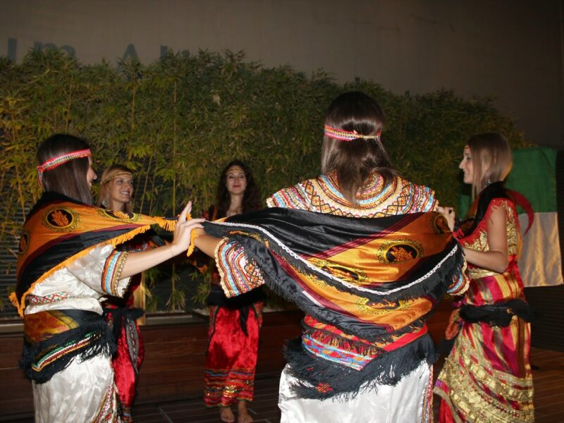 Impartimos clases de baile y danza árabe en Alicante Aprende el baile árabe y ven a nuestra academia de danza argelina en Alicante